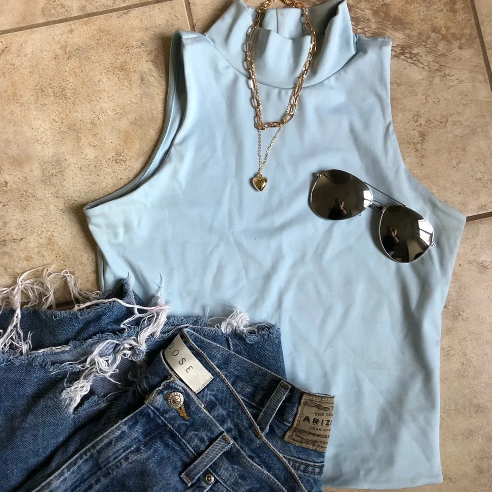 No Boundaries Light Blue Sleeveless Spring Top - Picture 1 of 8